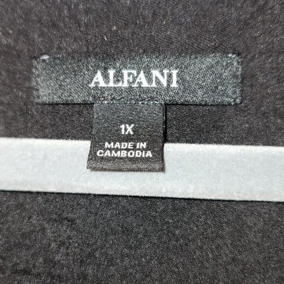 Alfani women's black sleeveless blouse - Picture 3 of 3